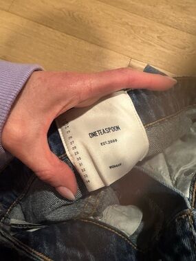 One Teaspoon Women's Dark Blue Denim Jeans with Contrast Stitching